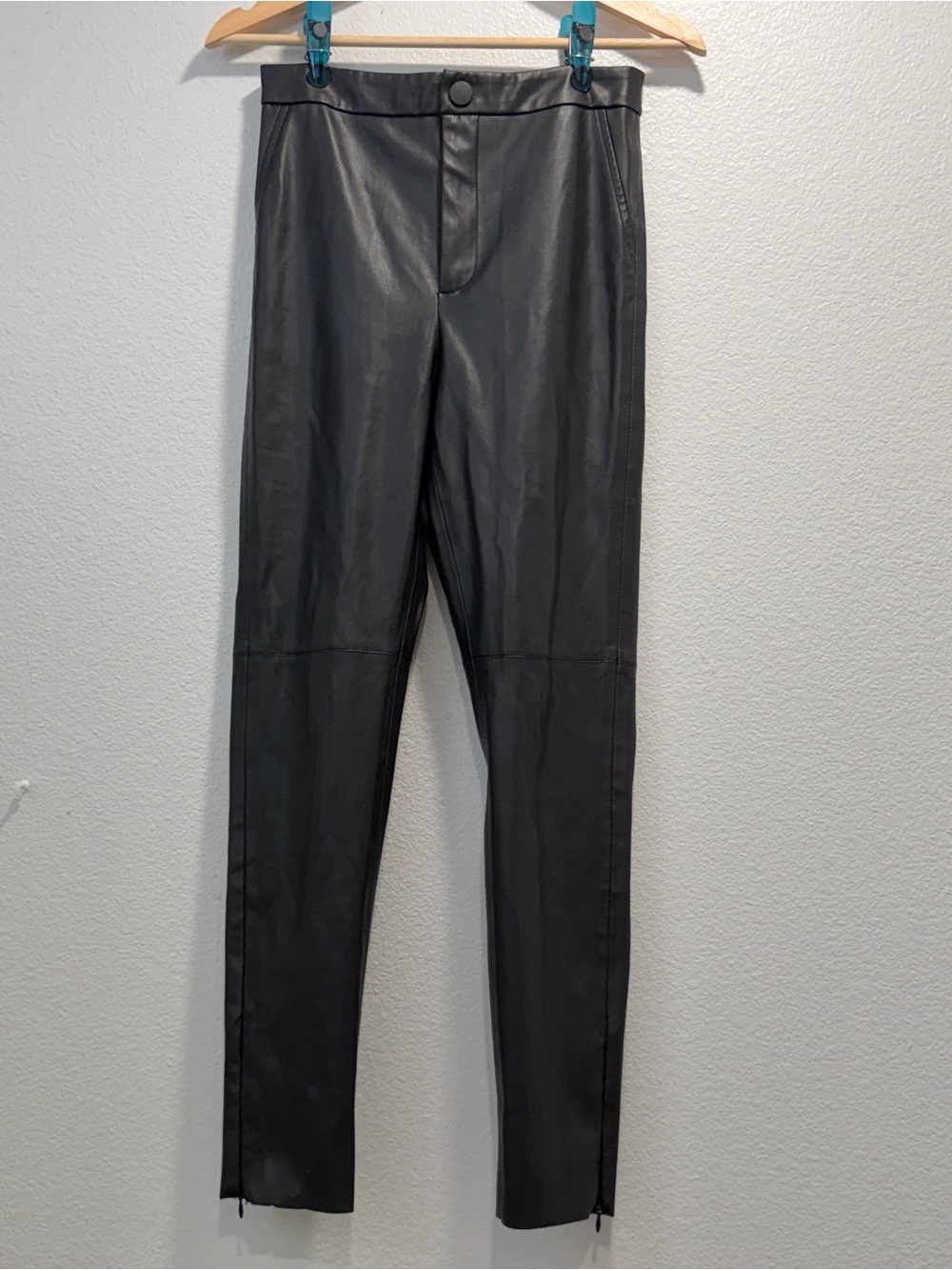 ZARA Black faux leather leggings high rise ankle zip pants size Small